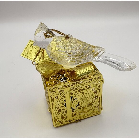 Cardinal Bird on Present Christmas Tree Ornament Light Up Gold Tone Ornate Gift - Picture 7 of 7